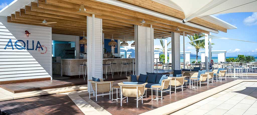 Australia Hayman Island InterContinental Hayman Island Aqua Poolside dining and bar